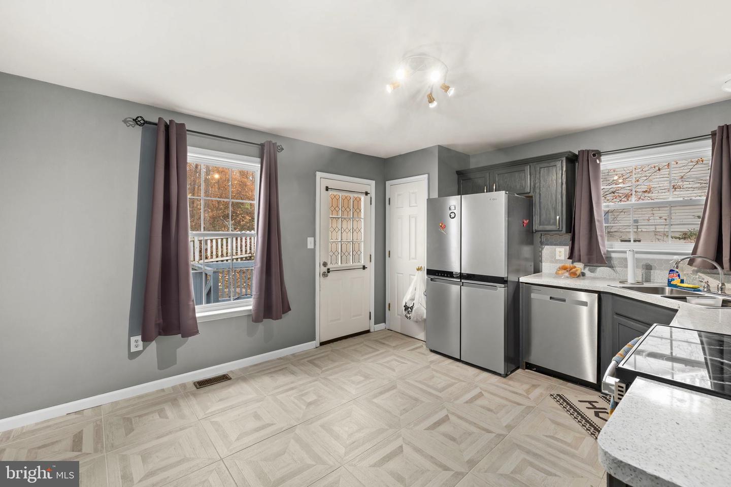 565 WELSH DR, RUTHER GLEN, Virginia 22546, 3 Bedrooms Bedrooms, 5 Rooms Rooms,2 BathroomsBathrooms,Residential,For sale,565 WELSH DR,VACV2009150 MLS # VACV2009150