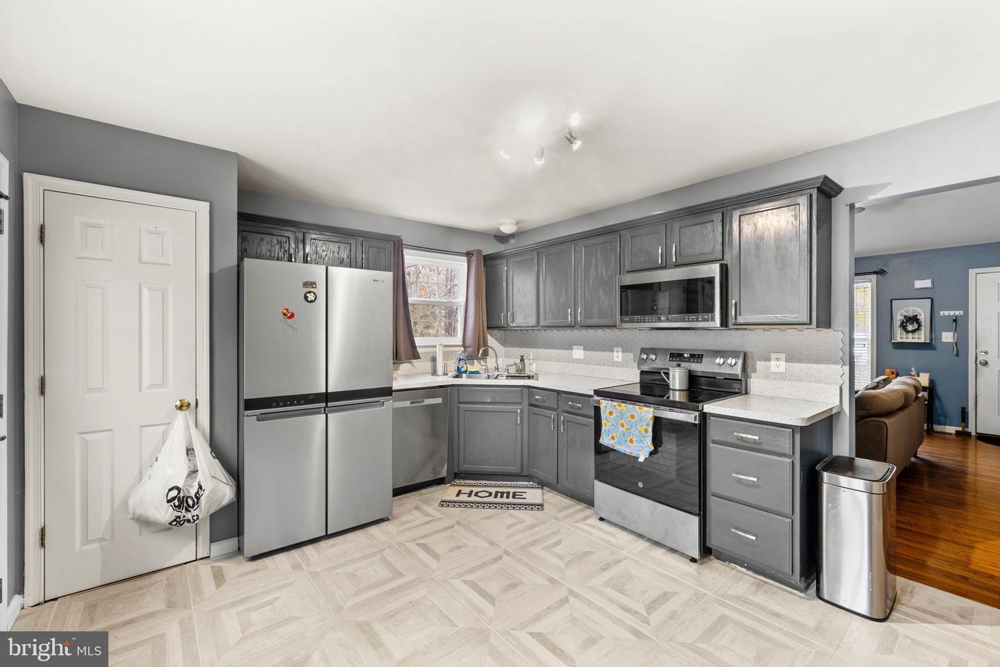 565 WELSH DR, RUTHER GLEN, Virginia 22546, 3 Bedrooms Bedrooms, 5 Rooms Rooms,2 BathroomsBathrooms,Residential,For sale,565 WELSH DR,VACV2009150 MLS # VACV2009150