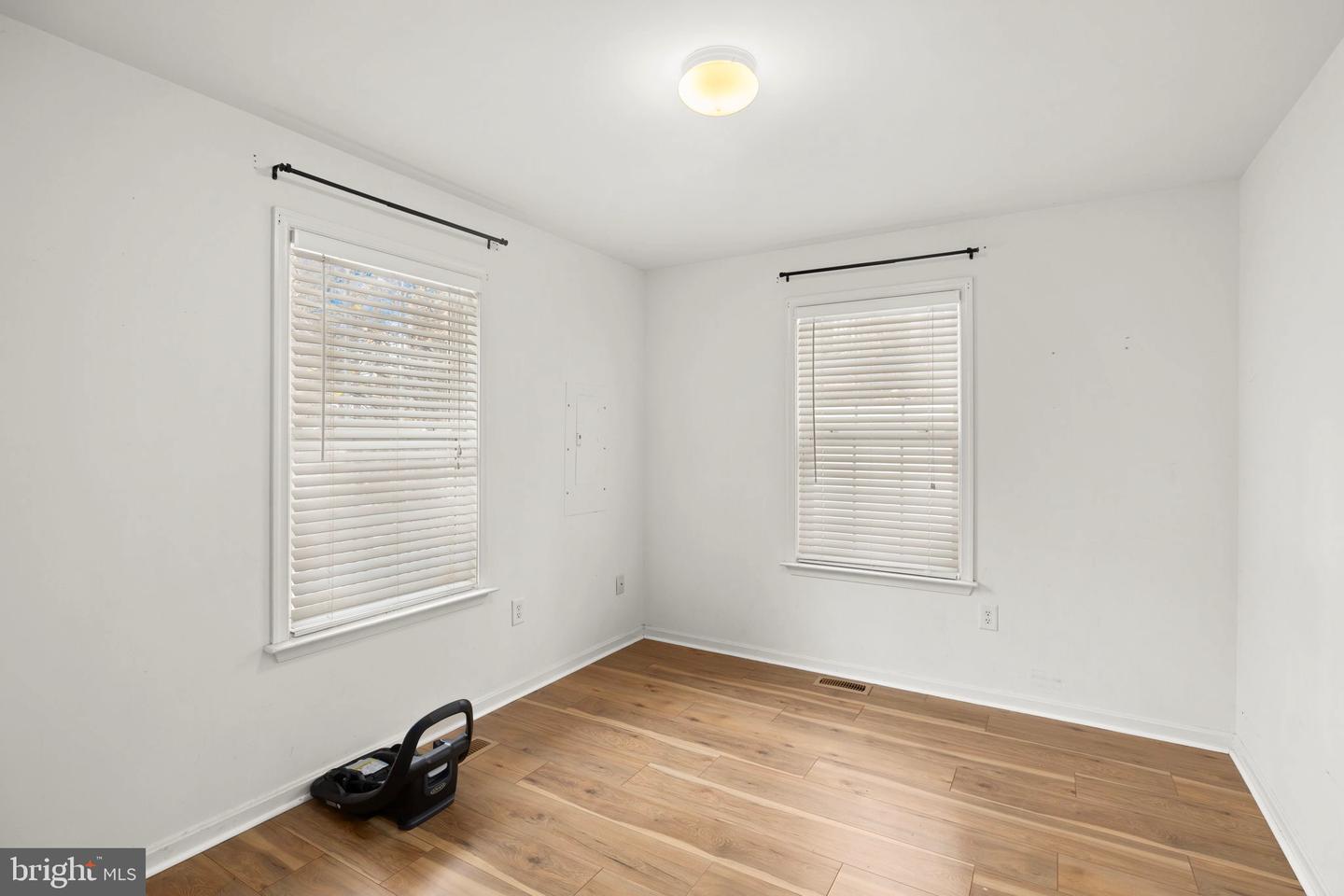 565 WELSH DR, RUTHER GLEN, Virginia 22546, 3 Bedrooms Bedrooms, 5 Rooms Rooms,2 BathroomsBathrooms,Residential,For sale,565 WELSH DR,VACV2009150 MLS # VACV2009150