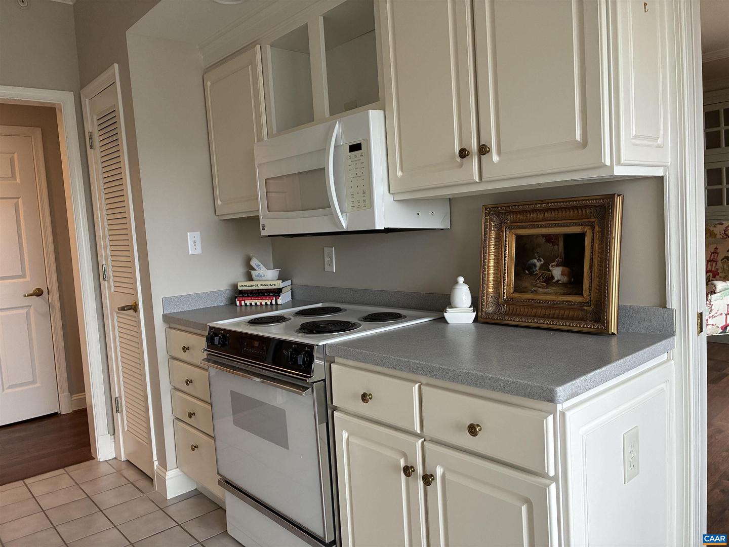 500 CRESTWOOD DR #2403, CHARLOTTESVILLE, Virginia 22903, 2 Bedrooms Bedrooms, ,2 BathroomsBathrooms,Residential,For sale,500 CRESTWOOD DR #2403,671355 MLS # 671355