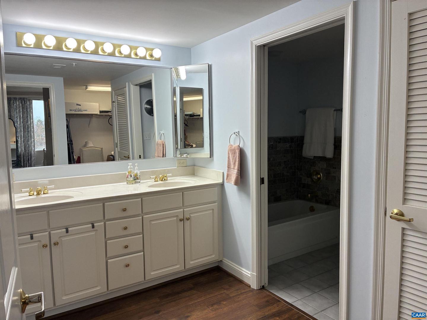 500 CRESTWOOD DR #2403, CHARLOTTESVILLE, Virginia 22903, 2 Bedrooms Bedrooms, ,2 BathroomsBathrooms,Residential,For sale,500 CRESTWOOD DR #2403,671355 MLS # 671355