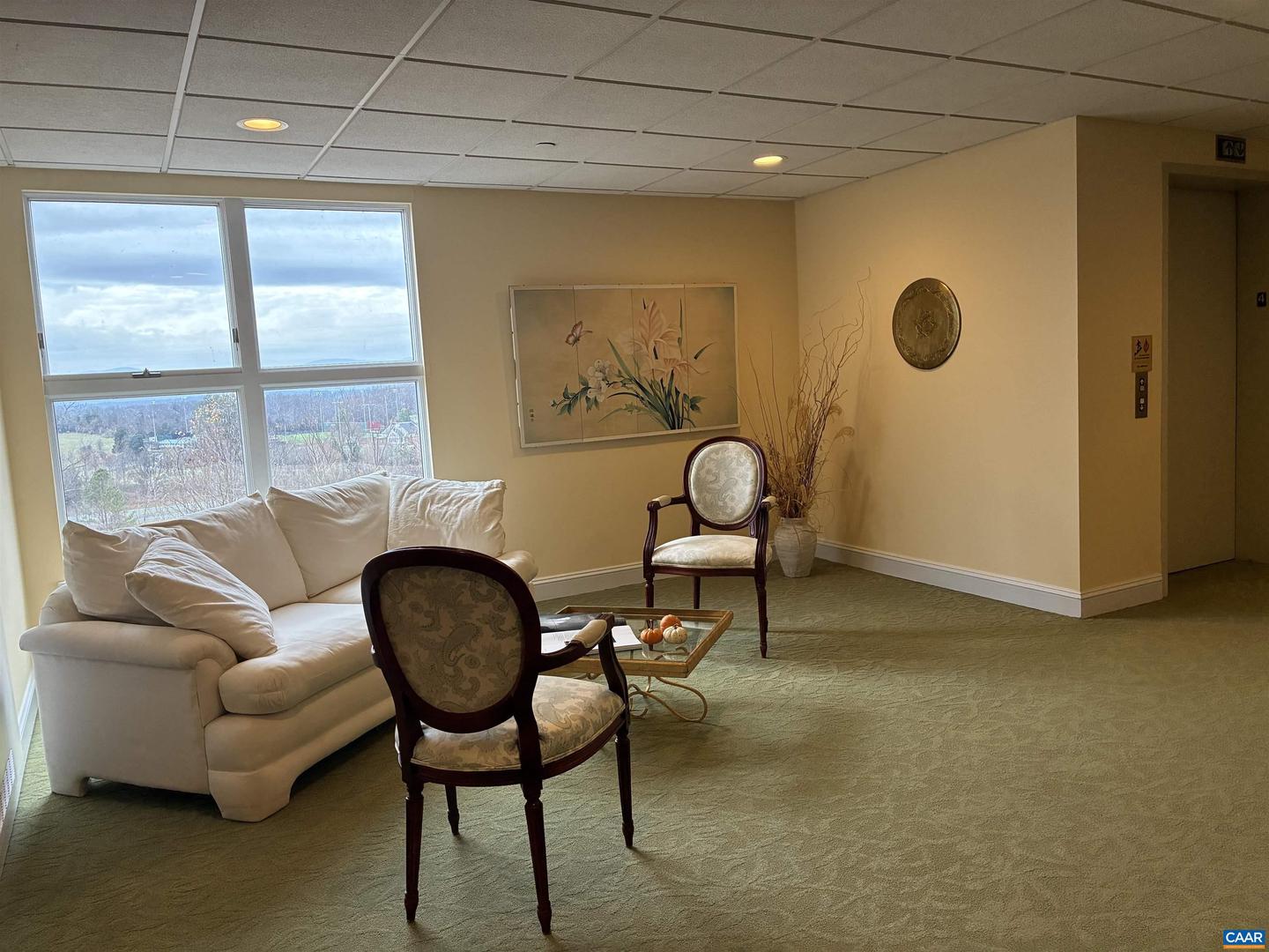 500 CRESTWOOD DR #2403, CHARLOTTESVILLE, Virginia 22903, 2 Bedrooms Bedrooms, ,2 BathroomsBathrooms,Residential,For sale,500 CRESTWOOD DR #2403,671355 MLS # 671355