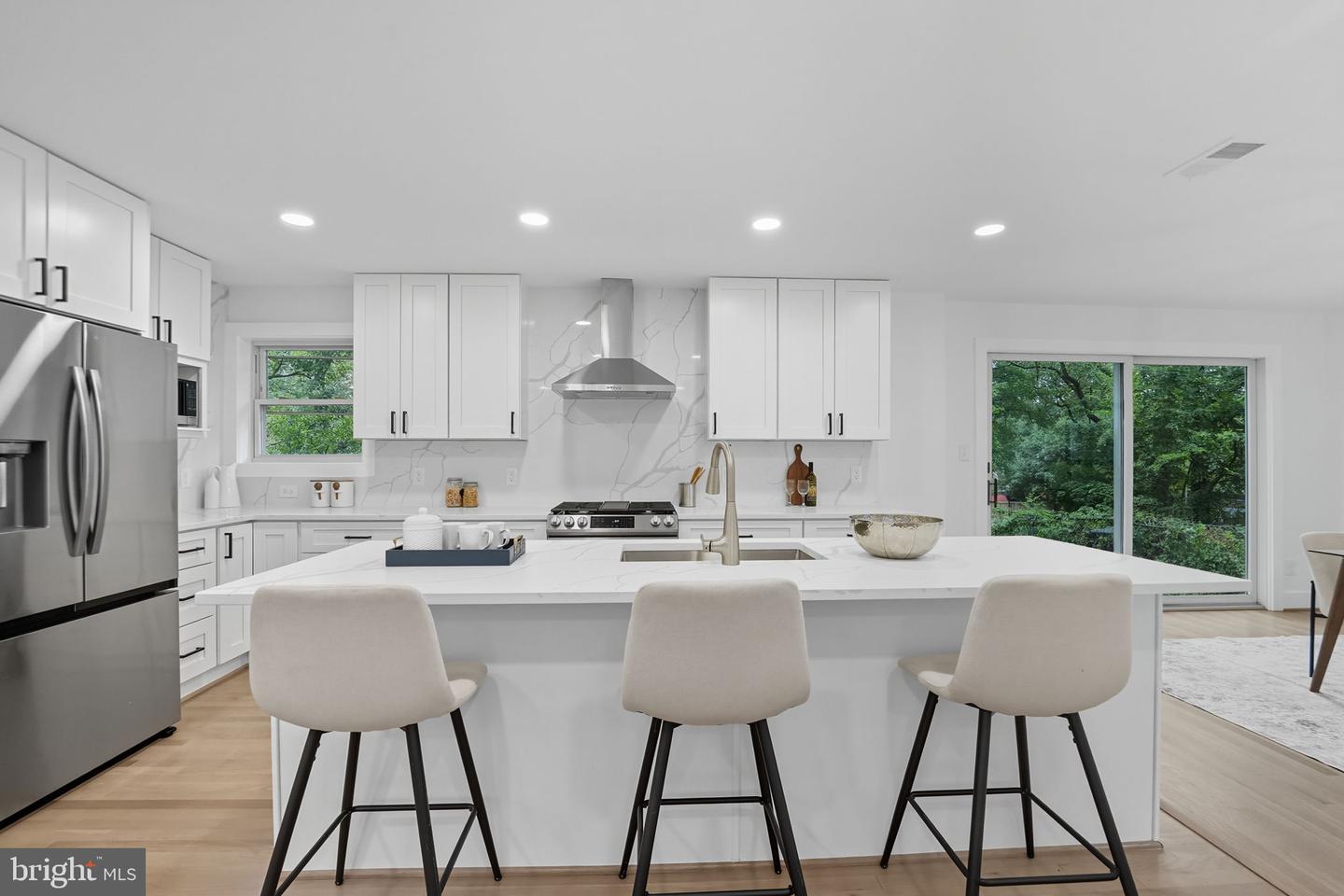 492 N LATHAM ST, ALEXANDRIA, Virginia 22304, 4 Bedrooms Bedrooms, ,3 BathroomsBathrooms,Residential,For sale,492 N LATHAM ST,VAAX2051952 MLS # VAAX2051952