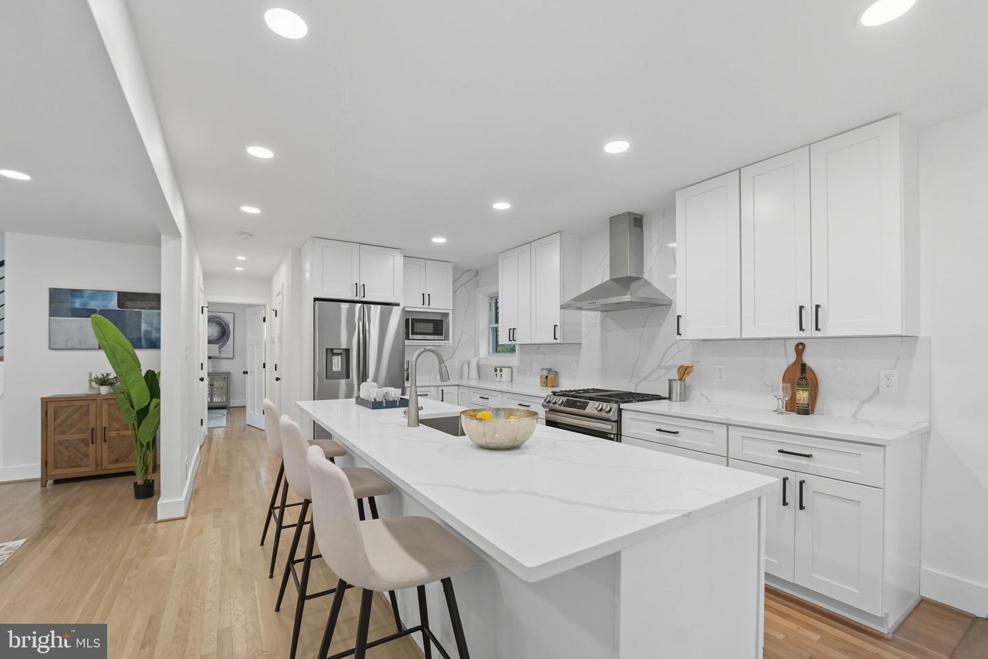 492 N LATHAM ST, ALEXANDRIA, Virginia 22304, 4 Bedrooms Bedrooms, ,3 BathroomsBathrooms,Residential,For sale,492 N LATHAM ST,VAAX2051952 MLS # VAAX2051952