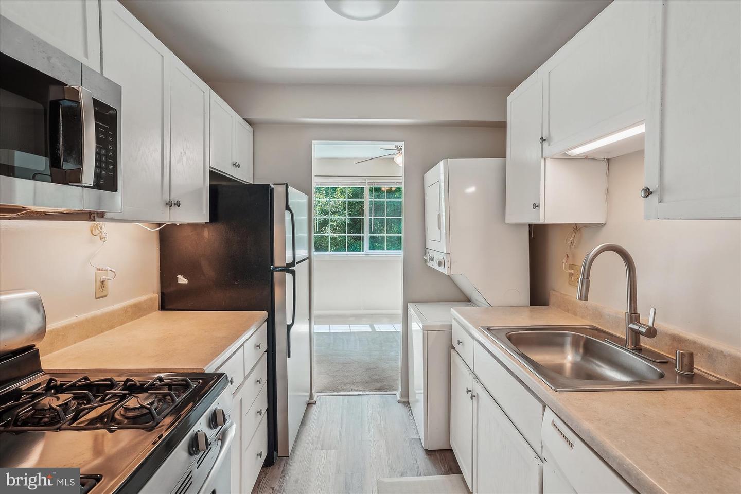 1541 COLONIAL DR #203, WOODBRIDGE, Virginia 22192, 1 Bedroom Bedrooms, ,1 BathroomBathrooms,Residential,For sale,1541 COLONIAL DR #203,VAPW2108102 MLS # VAPW2108102