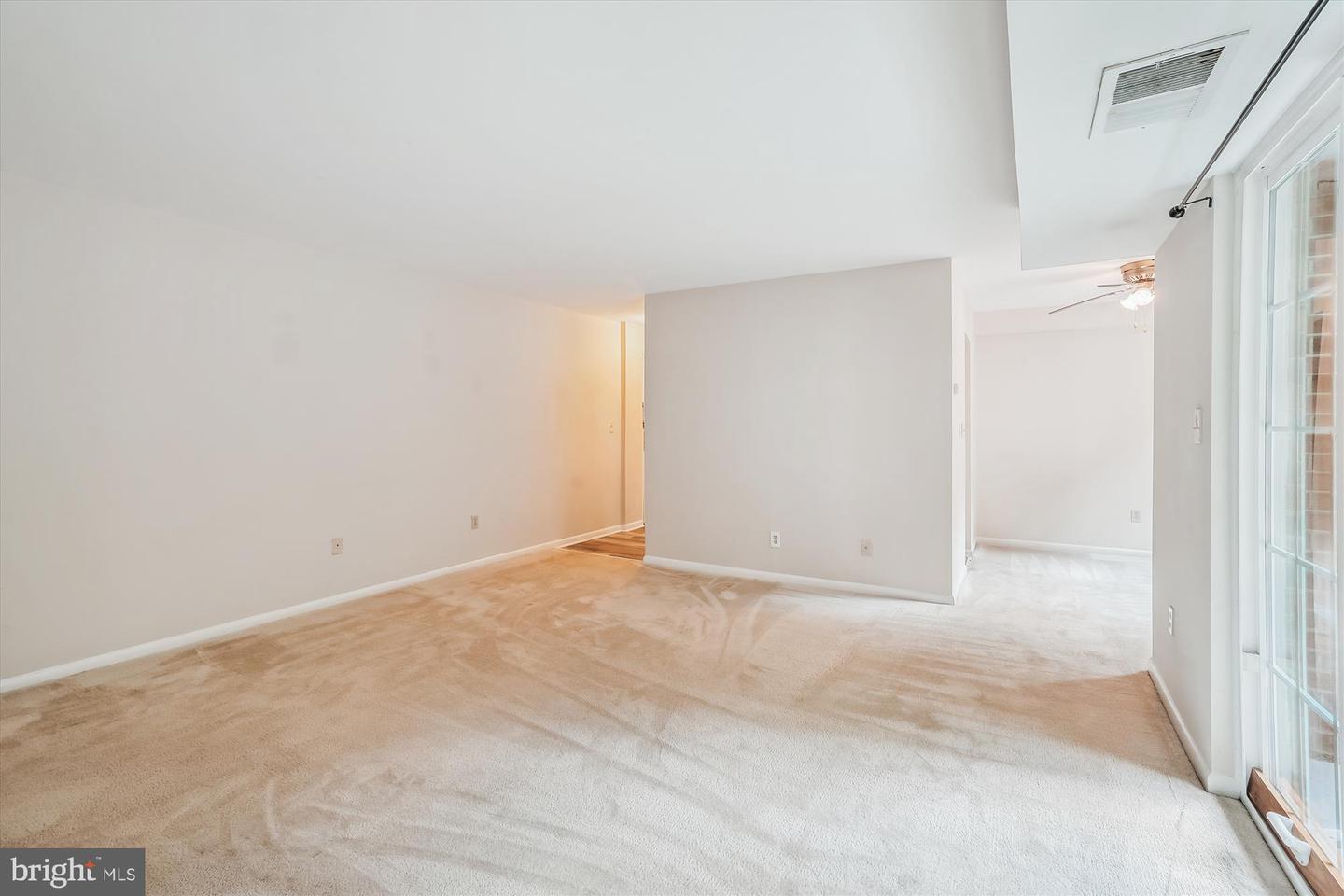 1541 COLONIAL DR #203, WOODBRIDGE, Virginia 22192, 1 Bedroom Bedrooms, ,1 BathroomBathrooms,Residential,For sale,1541 COLONIAL DR #203,VAPW2108102 MLS # VAPW2108102