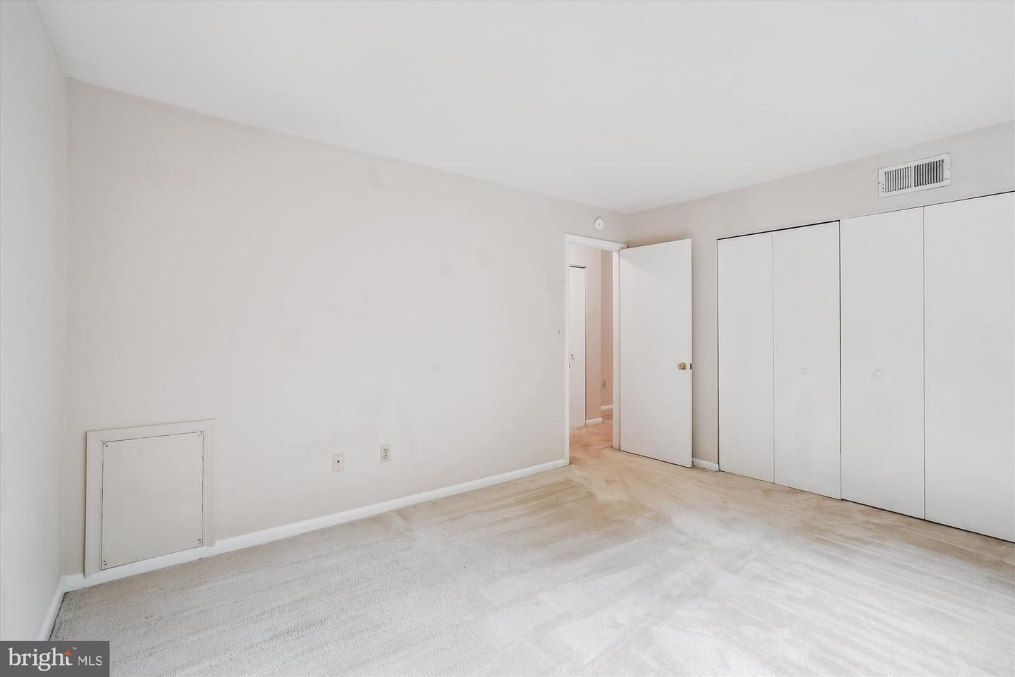 1541 COLONIAL DR #203, WOODBRIDGE, Virginia 22192, 1 Bedroom Bedrooms, ,1 BathroomBathrooms,Residential,For sale,1541 COLONIAL DR #203,VAPW2108102 MLS # VAPW2108102