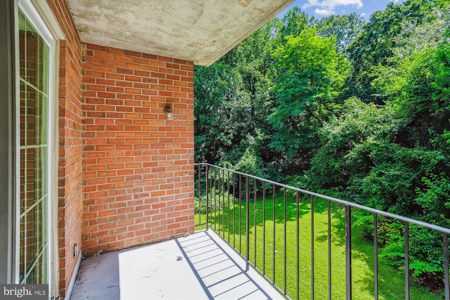 1541 COLONIAL DR #203, WOODBRIDGE, Virginia 22192, 1 Bedroom Bedrooms, ,1 BathroomBathrooms,Residential,For sale,1541 COLONIAL DR #203,VAPW2108102 MLS # VAPW2108102