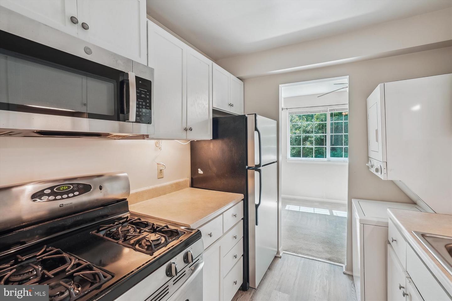 1541 COLONIAL DR #203, WOODBRIDGE, Virginia 22192, 1 Bedroom Bedrooms, ,1 BathroomBathrooms,Residential,For sale,1541 COLONIAL DR #203,VAPW2108102 MLS # VAPW2108102