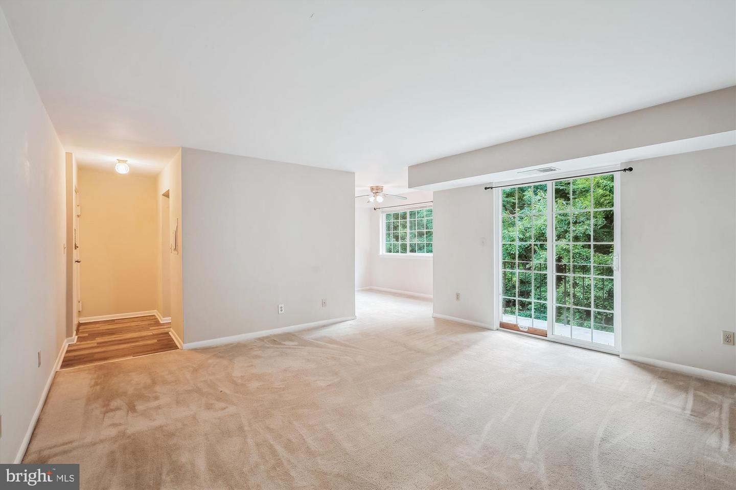 1541 COLONIAL DR #203, WOODBRIDGE, Virginia 22192, 1 Bedroom Bedrooms, ,1 BathroomBathrooms,Residential,For sale,1541 COLONIAL DR #203,VAPW2108102 MLS # VAPW2108102