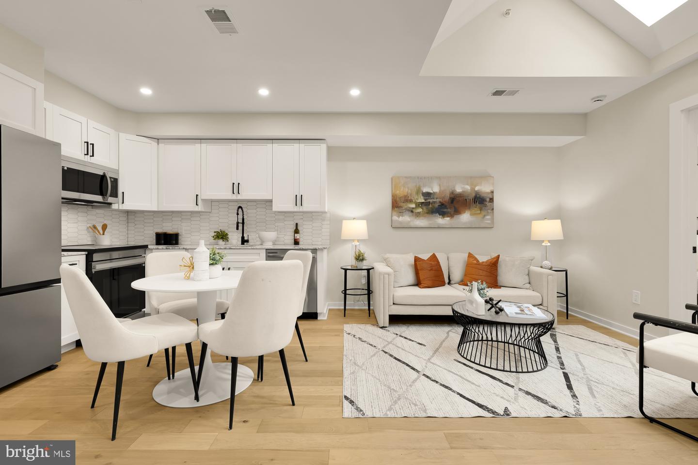 2606 41ST ST NW #FIVE, WASHINGTON, District Of Columbia 20007, 2 Bedrooms Bedrooms, ,2 BathroomsBathrooms,Residential,For sale,2606 41ST ST NW #FIVE,DCDC2232624 MLS # DCDC2232624