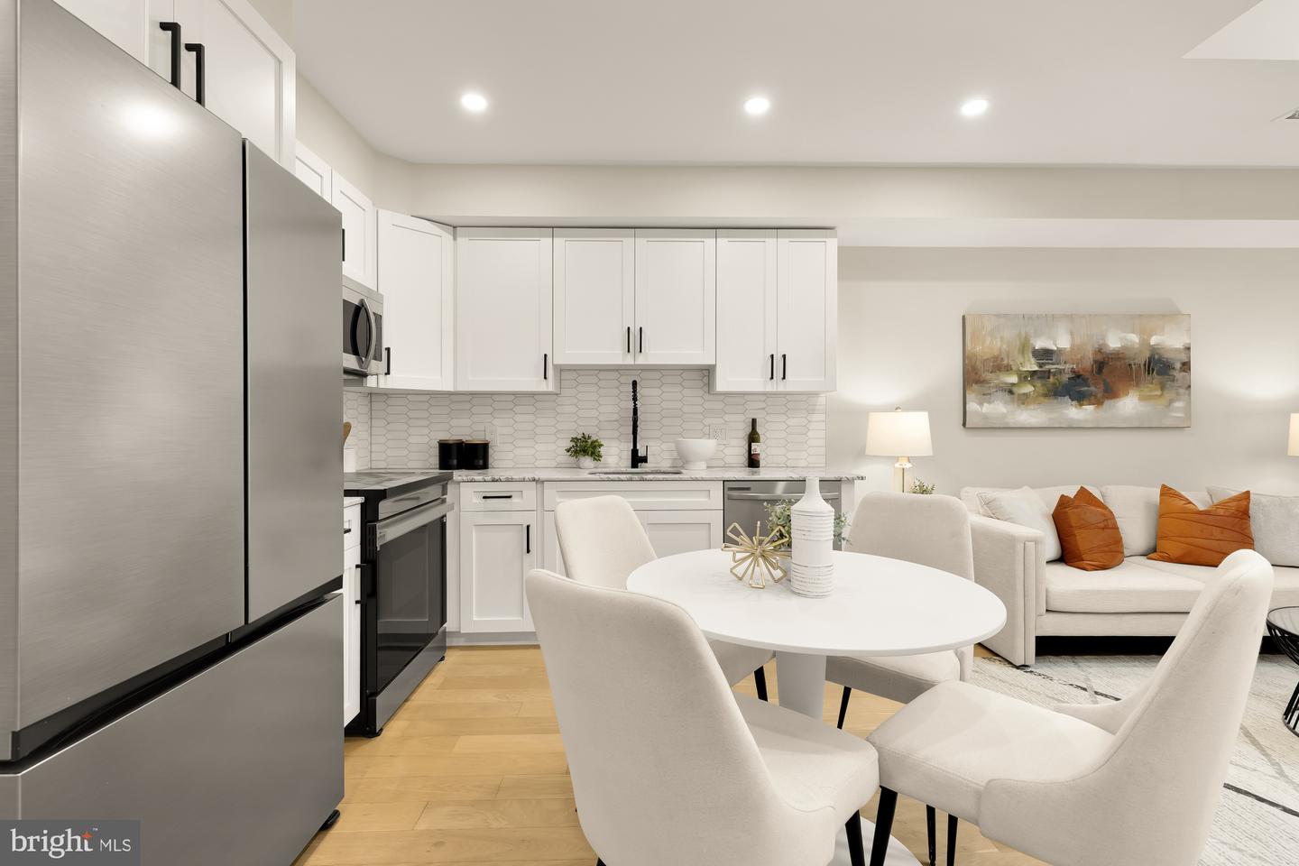 2606 41ST ST NW #FIVE, WASHINGTON, District Of Columbia 20007, 2 Bedrooms Bedrooms, ,2 BathroomsBathrooms,Residential,For sale,2606 41ST ST NW #FIVE,DCDC2232624 MLS # DCDC2232624