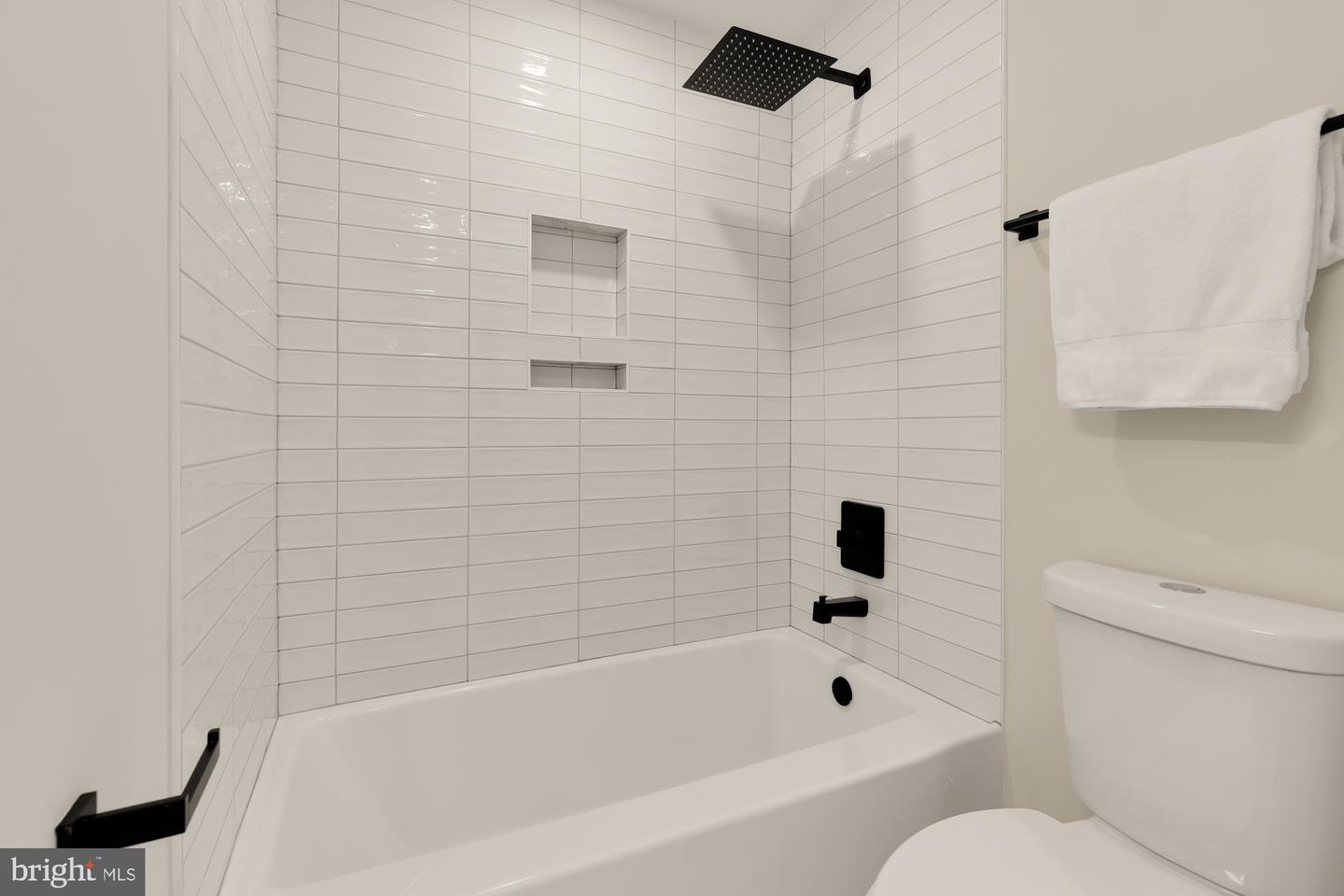 2606 41ST ST NW #FIVE, WASHINGTON, District Of Columbia 20007, 2 Bedrooms Bedrooms, ,2 BathroomsBathrooms,Residential,For sale,2606 41ST ST NW #FIVE,DCDC2232624 MLS # DCDC2232624