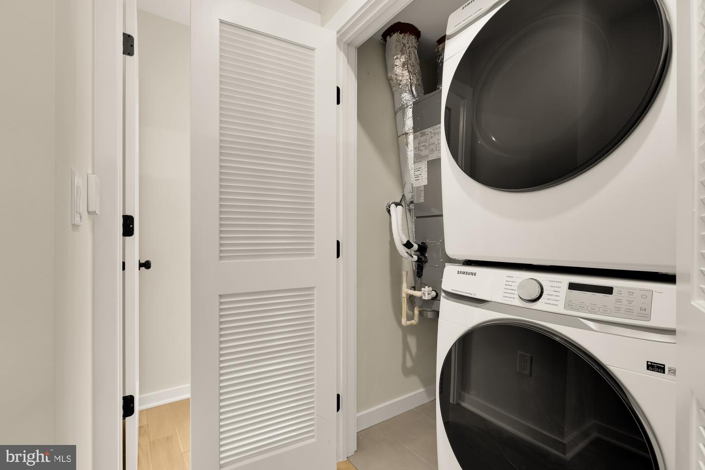 2606 41ST ST NW #FIVE, WASHINGTON, District Of Columbia 20007, 2 Bedrooms Bedrooms, ,2 BathroomsBathrooms,Residential,For sale,2606 41ST ST NW #FIVE,DCDC2232624 MLS # DCDC2232624