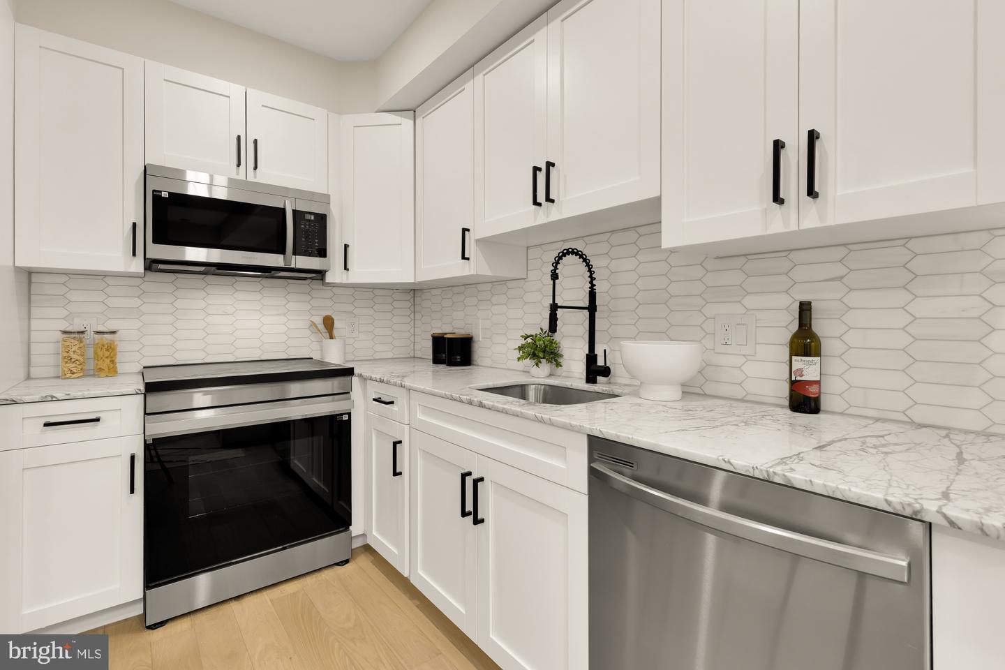 2606 41ST ST NW #FIVE, WASHINGTON, District Of Columbia 20007, 2 Bedrooms Bedrooms, ,2 BathroomsBathrooms,Residential,For sale,2606 41ST ST NW #FIVE,DCDC2232624 MLS # DCDC2232624