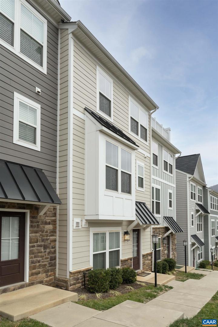 4174 DAUPHIN DR, CHARLOTTESVILLE, Virginia 22902, 3 Bedrooms Bedrooms, ,2 BathroomsBathrooms,Residential,For sale,4174 DAUPHIN DR,671323 MLS # 671323