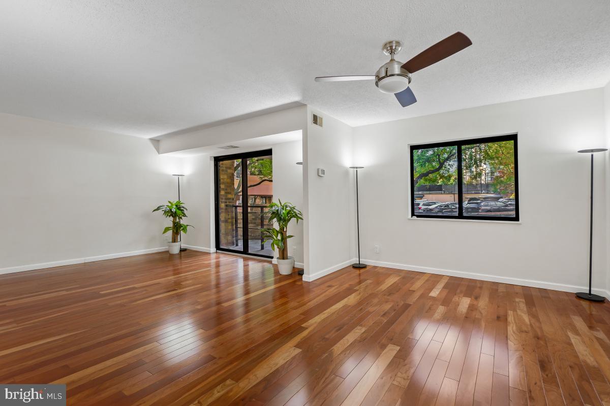 5904 MOUNT EAGLE DR #105, ALEXANDRIA, Virginia 22303, 2 Bedrooms Bedrooms, 8 Rooms Rooms,2 BathroomsBathrooms,Residential,For sale,5904 MOUNT EAGLE DR #105,VAFX2280010 MLS # VAFX2280010 5904 MOUNT EAGLE DR #105, ALEXANDRIA, Virginia 22303, 2 Bedrooms Bedrooms, 8 Rooms Rooms,2 BathroomsBathrooms,Residential,For sale,5904 MOUNT EAGLE DR #105,VAFX2280010 MLS # VAFX2280010