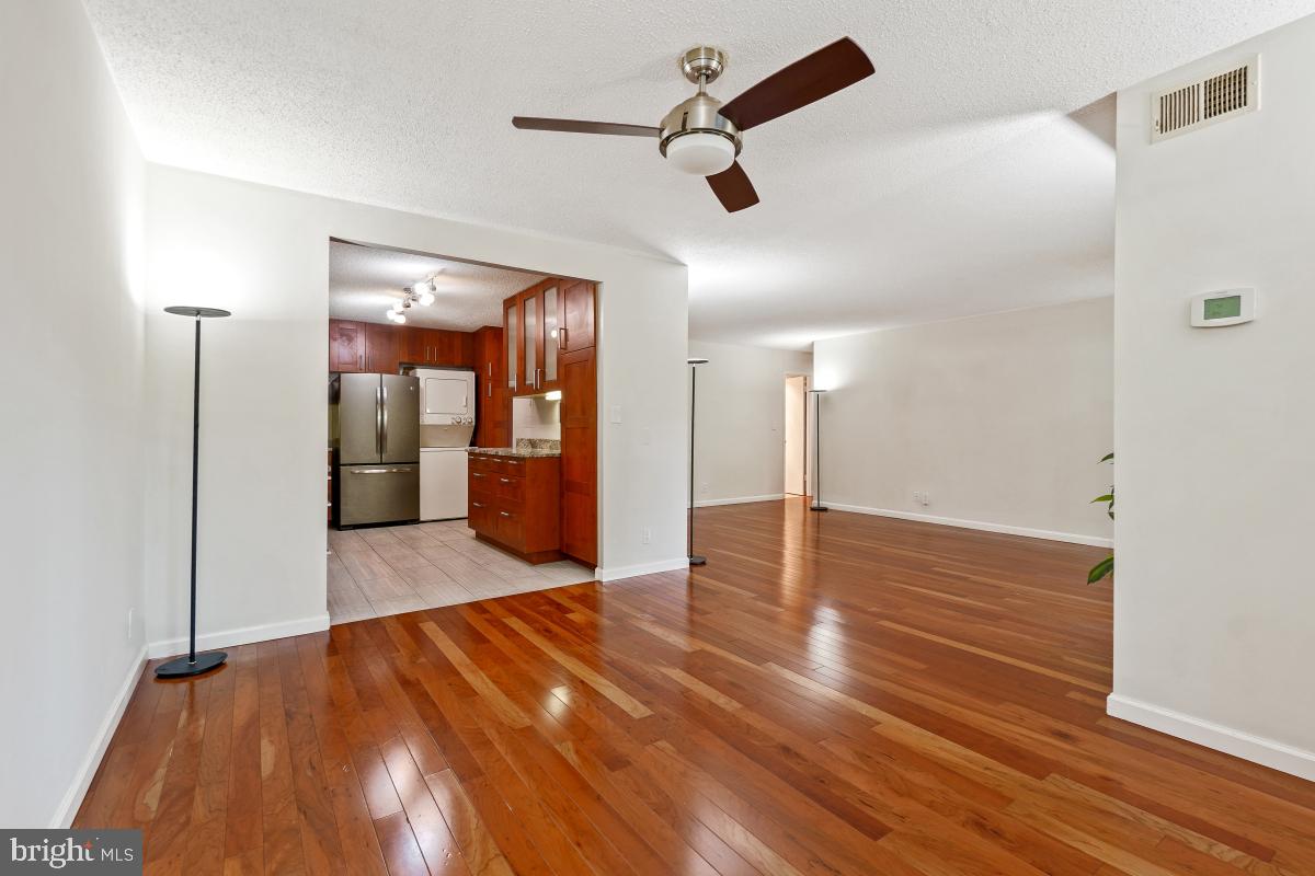 5904 MOUNT EAGLE DR #105, ALEXANDRIA, Virginia 22303, 2 Bedrooms Bedrooms, 8 Rooms Rooms,2 BathroomsBathrooms,Residential,For sale,5904 MOUNT EAGLE DR #105,VAFX2280010 MLS # VAFX2280010 5904 MOUNT EAGLE DR #105, ALEXANDRIA, Virginia 22303, 2 Bedrooms Bedrooms, 8 Rooms Rooms,2 BathroomsBathrooms,Residential,For sale,5904 MOUNT EAGLE DR #105,VAFX2280010 MLS # VAFX2280010