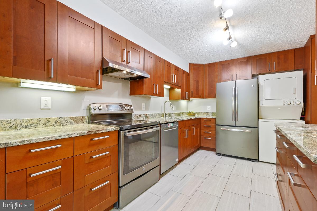 5904 MOUNT EAGLE DR #105, ALEXANDRIA, Virginia 22303, 2 Bedrooms Bedrooms, 8 Rooms Rooms,2 BathroomsBathrooms,Residential,For sale,5904 MOUNT EAGLE DR #105,VAFX2280010 MLS # VAFX2280010 5904 MOUNT EAGLE DR #105, ALEXANDRIA, Virginia 22303, 2 Bedrooms Bedrooms, 8 Rooms Rooms,2 BathroomsBathrooms,Residential,For sale,5904 MOUNT EAGLE DR #105,VAFX2280010 MLS # VAFX2280010