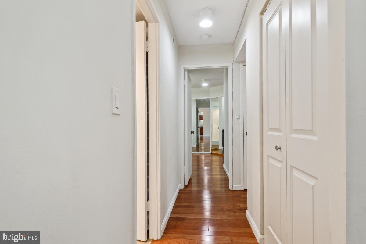 5904 MOUNT EAGLE DR #105, ALEXANDRIA, Virginia 22303, 2 Bedrooms Bedrooms, 8 Rooms Rooms,2 BathroomsBathrooms,Residential,For sale,5904 MOUNT EAGLE DR #105,VAFX2280010 MLS # VAFX2280010 5904 MOUNT EAGLE DR #105, ALEXANDRIA, Virginia 22303, 2 Bedrooms Bedrooms, 8 Rooms Rooms,2 BathroomsBathrooms,Residential,For sale,5904 MOUNT EAGLE DR #105,VAFX2280010 MLS # VAFX2280010