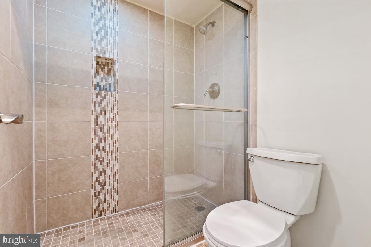 5904 MOUNT EAGLE DR #105, ALEXANDRIA, Virginia 22303, 2 Bedrooms Bedrooms, 8 Rooms Rooms,2 BathroomsBathrooms,Residential,For sale,5904 MOUNT EAGLE DR #105,VAFX2280010 MLS # VAFX2280010 5904 MOUNT EAGLE DR #105, ALEXANDRIA, Virginia 22303, 2 Bedrooms Bedrooms, 8 Rooms Rooms,2 BathroomsBathrooms,Residential,For sale,5904 MOUNT EAGLE DR #105,VAFX2280010 MLS # VAFX2280010