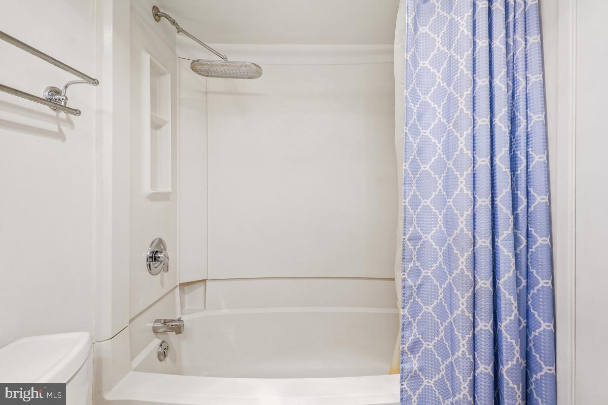 5904 MOUNT EAGLE DR #105, ALEXANDRIA, Virginia 22303, 2 Bedrooms Bedrooms, 8 Rooms Rooms,2 BathroomsBathrooms,Residential,For sale,5904 MOUNT EAGLE DR #105,VAFX2280010 MLS # VAFX2280010 5904 MOUNT EAGLE DR #105, ALEXANDRIA, Virginia 22303, 2 Bedrooms Bedrooms, 8 Rooms Rooms,2 BathroomsBathrooms,Residential,For sale,5904 MOUNT EAGLE DR #105,VAFX2280010 MLS # VAFX2280010