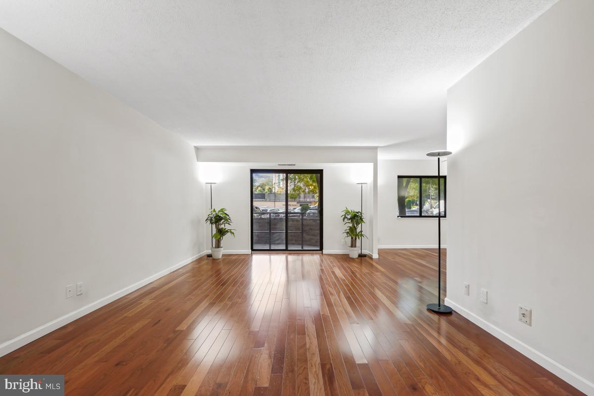 5904 MOUNT EAGLE DR #105, ALEXANDRIA, Virginia 22303, 2 Bedrooms Bedrooms, 8 Rooms Rooms,2 BathroomsBathrooms,Residential,For sale,5904 MOUNT EAGLE DR #105,VAFX2280010 MLS # VAFX2280010 5904 MOUNT EAGLE DR #105, ALEXANDRIA, Virginia 22303, 2 Bedrooms Bedrooms, 8 Rooms Rooms,2 BathroomsBathrooms,Residential,For sale,5904 MOUNT EAGLE DR #105,VAFX2280010 MLS # VAFX2280010