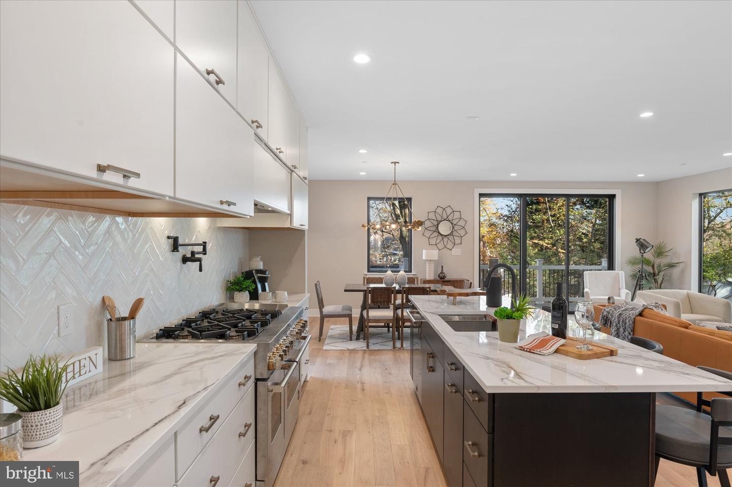 5445 33RD ST NW, WASHINGTON, District Of Columbia 20015, 6 Bedrooms Bedrooms, ,6 BathroomsBathrooms,Residential,For sale,5445 33RD ST NW,DCDC2232630 MLS # DCDC2232630 5445 33RD ST NW, WASHINGTON, District Of Columbia 20015, 6 Bedrooms Bedrooms, ,6 BathroomsBathrooms,Residential,For sale,5445 33RD ST NW,DCDC2232630 MLS # DCDC2232630