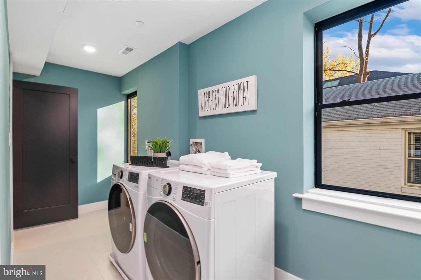 5445 33RD ST NW, WASHINGTON, District Of Columbia 20015, 6 Bedrooms Bedrooms, ,6 BathroomsBathrooms,Residential,For sale,5445 33RD ST NW,DCDC2232630 MLS # DCDC2232630 5445 33RD ST NW, WASHINGTON, District Of Columbia 20015, 6 Bedrooms Bedrooms, ,6 BathroomsBathrooms,Residential,For sale,5445 33RD ST NW,DCDC2232630 MLS # DCDC2232630