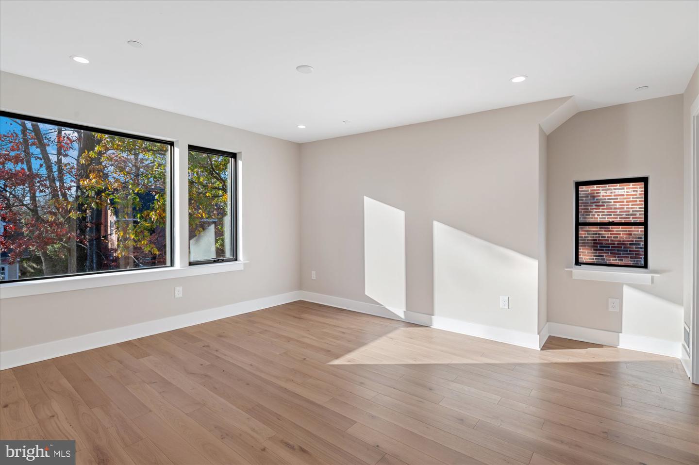 5445 33RD ST NW, WASHINGTON, District Of Columbia 20015, 6 Bedrooms Bedrooms, ,6 BathroomsBathrooms,Residential,For sale,5445 33RD ST NW,DCDC2232630 MLS # DCDC2232630 5445 33RD ST NW, WASHINGTON, District Of Columbia 20015, 6 Bedrooms Bedrooms, ,6 BathroomsBathrooms,Residential,For sale,5445 33RD ST NW,DCDC2232630 MLS # DCDC2232630