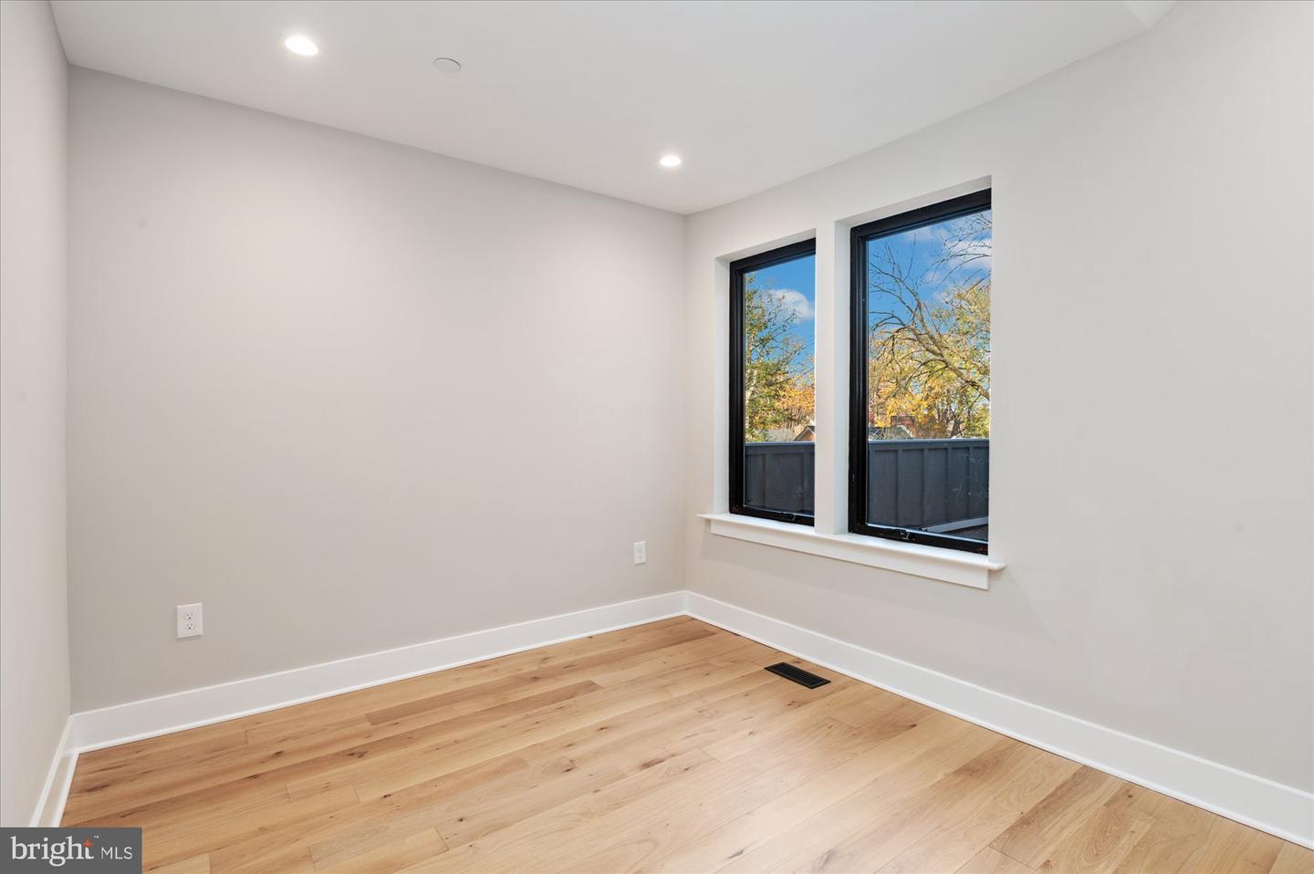 5445 33RD ST NW, WASHINGTON, District Of Columbia 20015, 6 Bedrooms Bedrooms, ,6 BathroomsBathrooms,Residential,For sale,5445 33RD ST NW,DCDC2232630 MLS # DCDC2232630 5445 33RD ST NW, WASHINGTON, District Of Columbia 20015, 6 Bedrooms Bedrooms, ,6 BathroomsBathrooms,Residential,For sale,5445 33RD ST NW,DCDC2232630 MLS # DCDC2232630