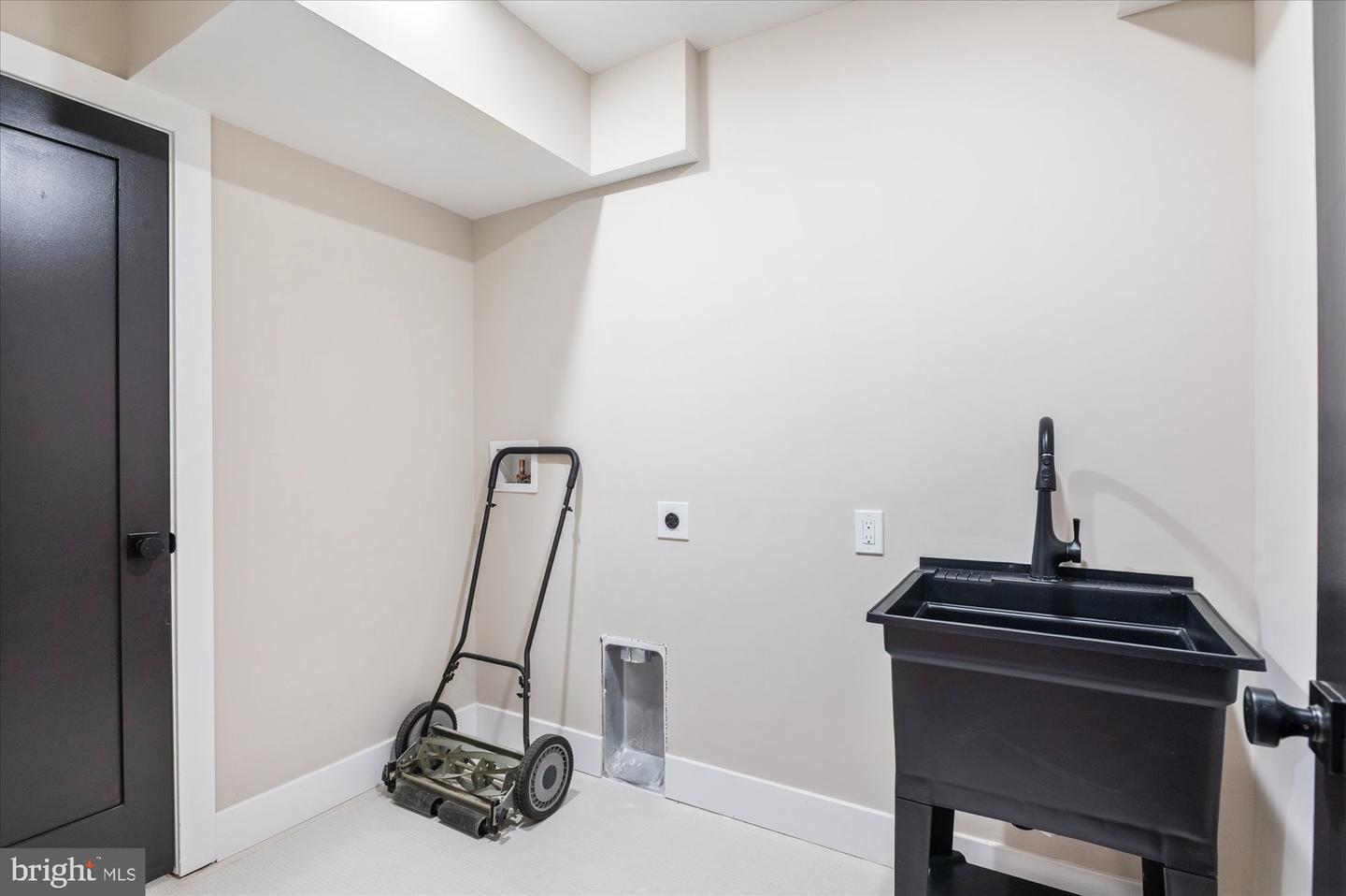 5445 33RD ST NW, WASHINGTON, District Of Columbia 20015, 6 Bedrooms Bedrooms, ,6 BathroomsBathrooms,Residential,For sale,5445 33RD ST NW,DCDC2232630 MLS # DCDC2232630 5445 33RD ST NW, WASHINGTON, District Of Columbia 20015, 6 Bedrooms Bedrooms, ,6 BathroomsBathrooms,Residential,For sale,5445 33RD ST NW,DCDC2232630 MLS # DCDC2232630