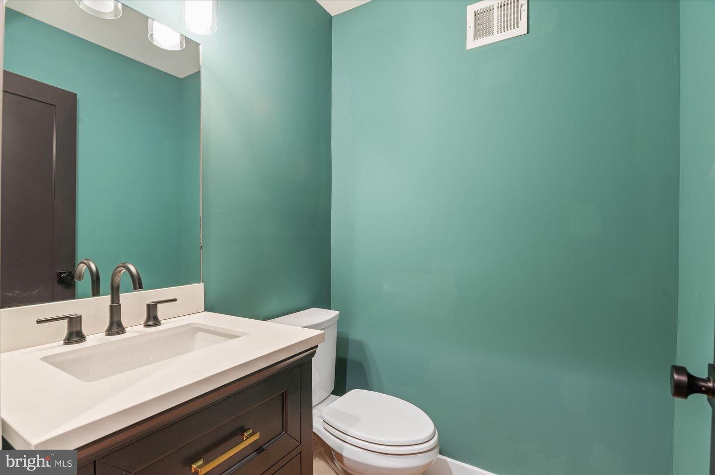 5445 33RD ST NW, WASHINGTON, District Of Columbia 20015, 6 Bedrooms Bedrooms, ,6 BathroomsBathrooms,Residential,For sale,5445 33RD ST NW,DCDC2232630 MLS # DCDC2232630 5445 33RD ST NW, WASHINGTON, District Of Columbia 20015, 6 Bedrooms Bedrooms, ,6 BathroomsBathrooms,Residential,For sale,5445 33RD ST NW,DCDC2232630 MLS # DCDC2232630