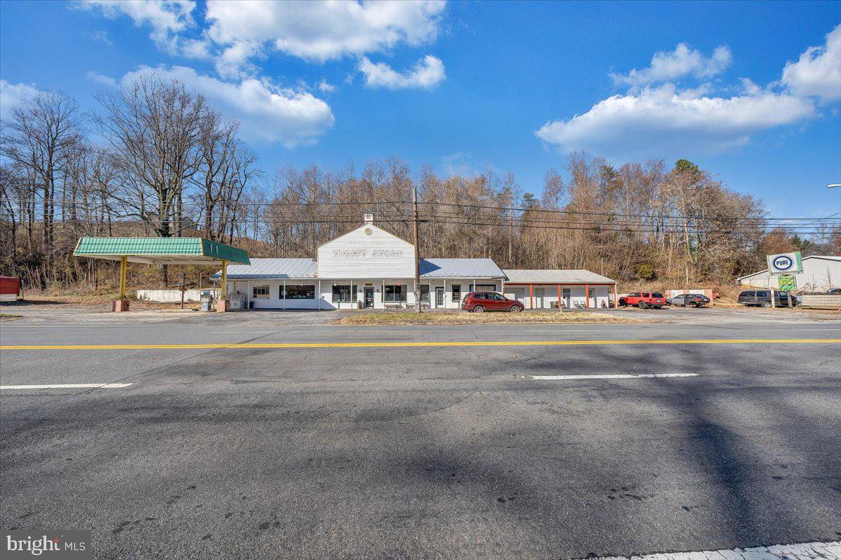 7367 LEE HIGHWAY, TROUTVILLE, Virginia 24175, ,Land,For sale,7367 LEE HIGHWAY,VABO2000036 MLS # VABO2000036 7367 LEE HIGHWAY, TROUTVILLE, Virginia 24175, ,Land,For sale,7367 LEE HIGHWAY,VABO2000036 MLS # VABO2000036