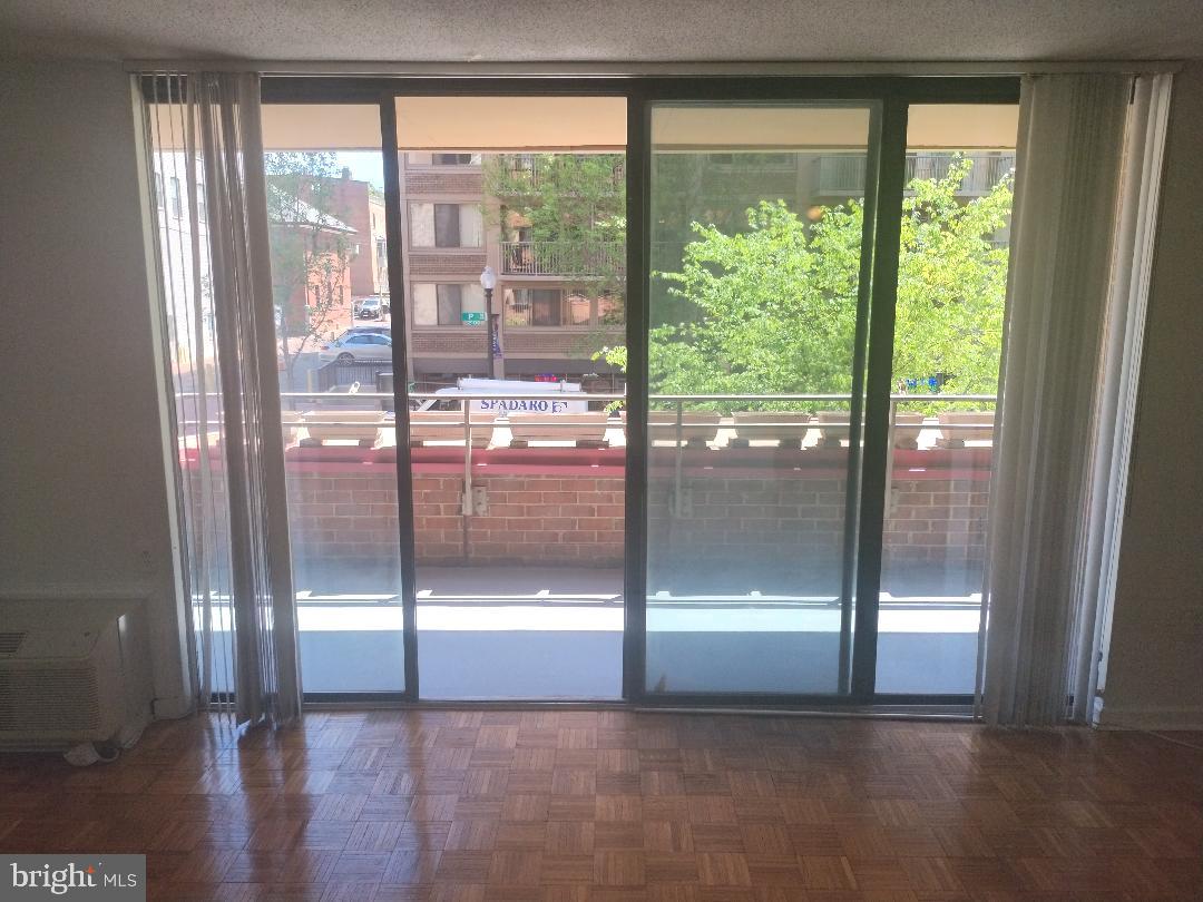 2141 P ST NW #202, WASHINGTON, District Of Columbia 20037, 2 Bedrooms Bedrooms, ,2 BathroomsBathrooms,Residential,For sale,2141 P ST NW #202,DCDC2197698 MLS # DCDC2197698