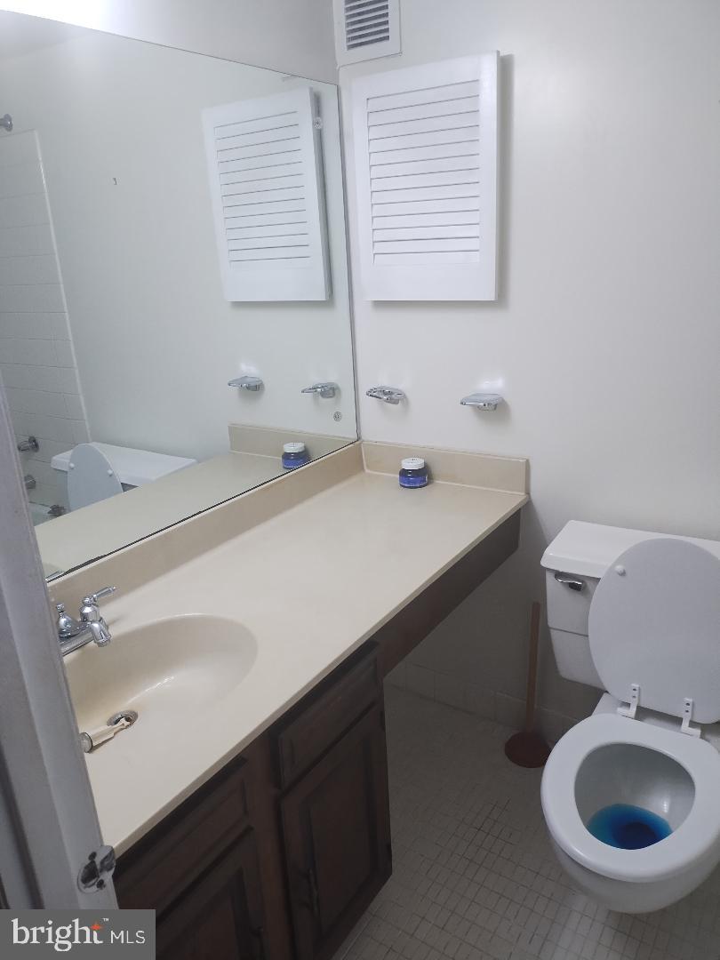 2141 P ST NW #202, WASHINGTON, District Of Columbia 20037, 2 Bedrooms Bedrooms, ,2 BathroomsBathrooms,Residential,For sale,2141 P ST NW #202,DCDC2197698 MLS # DCDC2197698