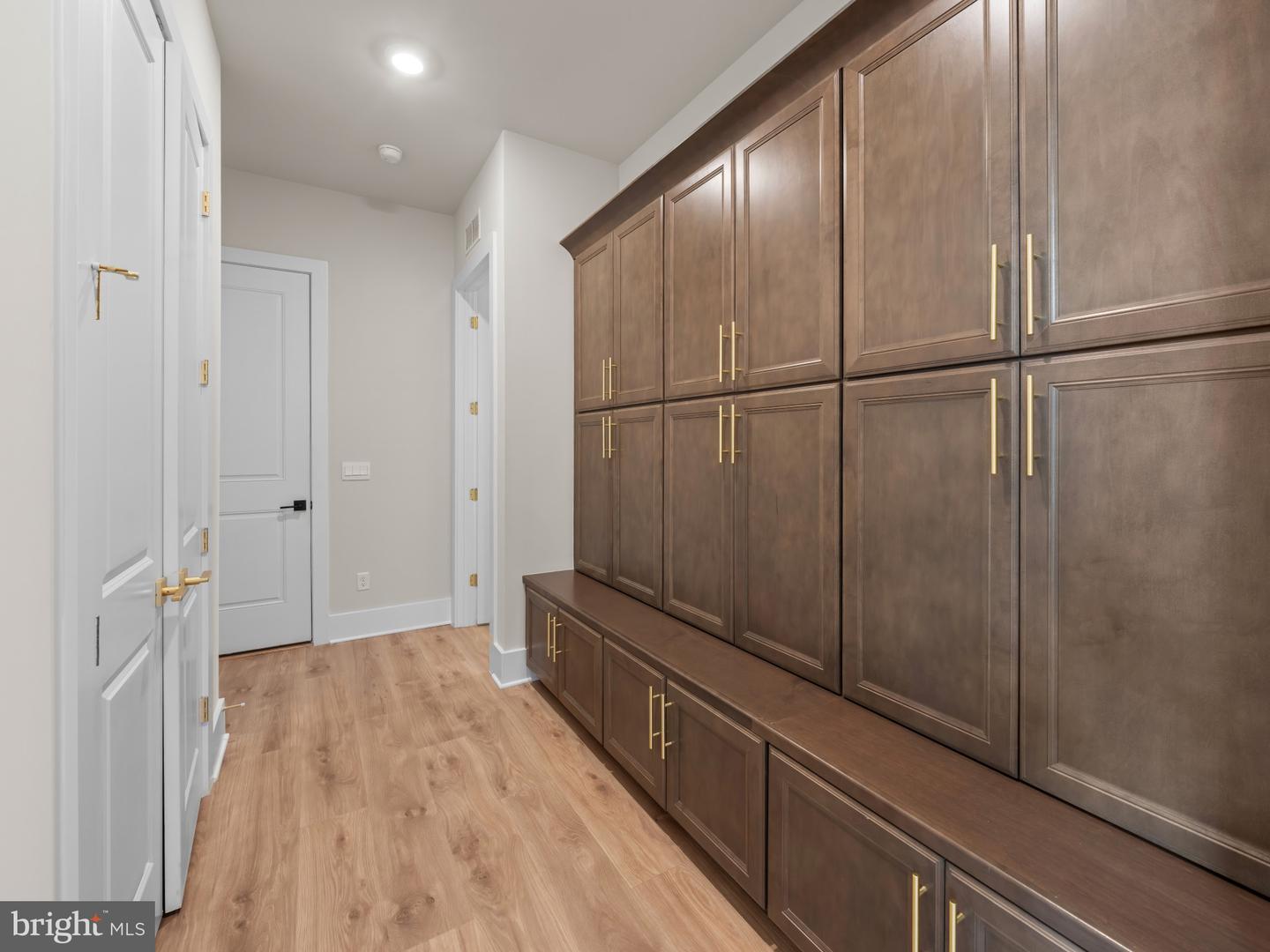 8260 COLLING MANOR CT, ALEXANDRIA, Virginia 22308, 6 Bedrooms Bedrooms, ,6 BathroomsBathrooms,Residential,For sale,8260 COLLING MANOR CT,VAFX2253318 MLS # VAFX2253318 8260 COLLING MANOR CT, ALEXANDRIA, Virginia 22308, 6 Bedrooms Bedrooms, ,6 BathroomsBathrooms,Residential,For sale,8260 COLLING MANOR CT,VAFX2253318 MLS # VAFX2253318