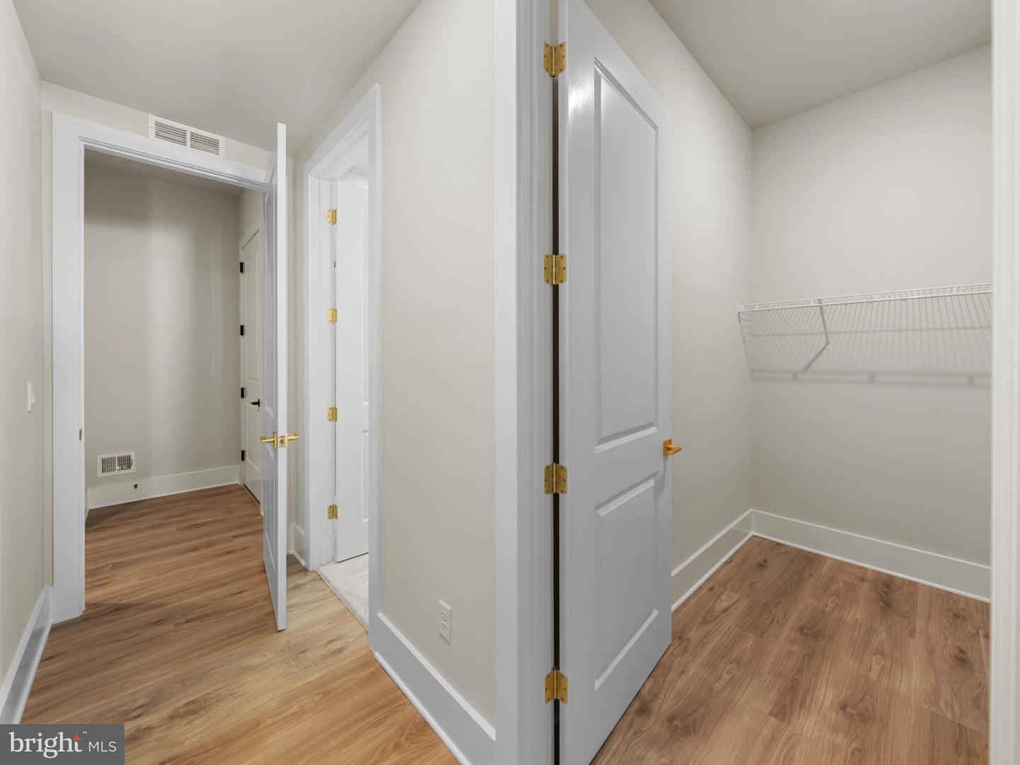 8260 COLLING MANOR CT, ALEXANDRIA, Virginia 22308, 6 Bedrooms Bedrooms, ,6 BathroomsBathrooms,Residential,For sale,8260 COLLING MANOR CT,VAFX2253318 MLS # VAFX2253318 8260 COLLING MANOR CT, ALEXANDRIA, Virginia 22308, 6 Bedrooms Bedrooms, ,6 BathroomsBathrooms,Residential,For sale,8260 COLLING MANOR CT,VAFX2253318 MLS # VAFX2253318