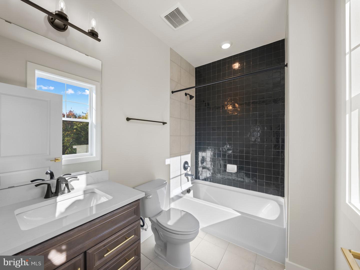 8260 COLLING MANOR CT, ALEXANDRIA, Virginia 22308, 6 Bedrooms Bedrooms, ,6 BathroomsBathrooms,Residential,For sale,8260 COLLING MANOR CT,VAFX2253318 MLS # VAFX2253318 8260 COLLING MANOR CT, ALEXANDRIA, Virginia 22308, 6 Bedrooms Bedrooms, ,6 BathroomsBathrooms,Residential,For sale,8260 COLLING MANOR CT,VAFX2253318 MLS # VAFX2253318