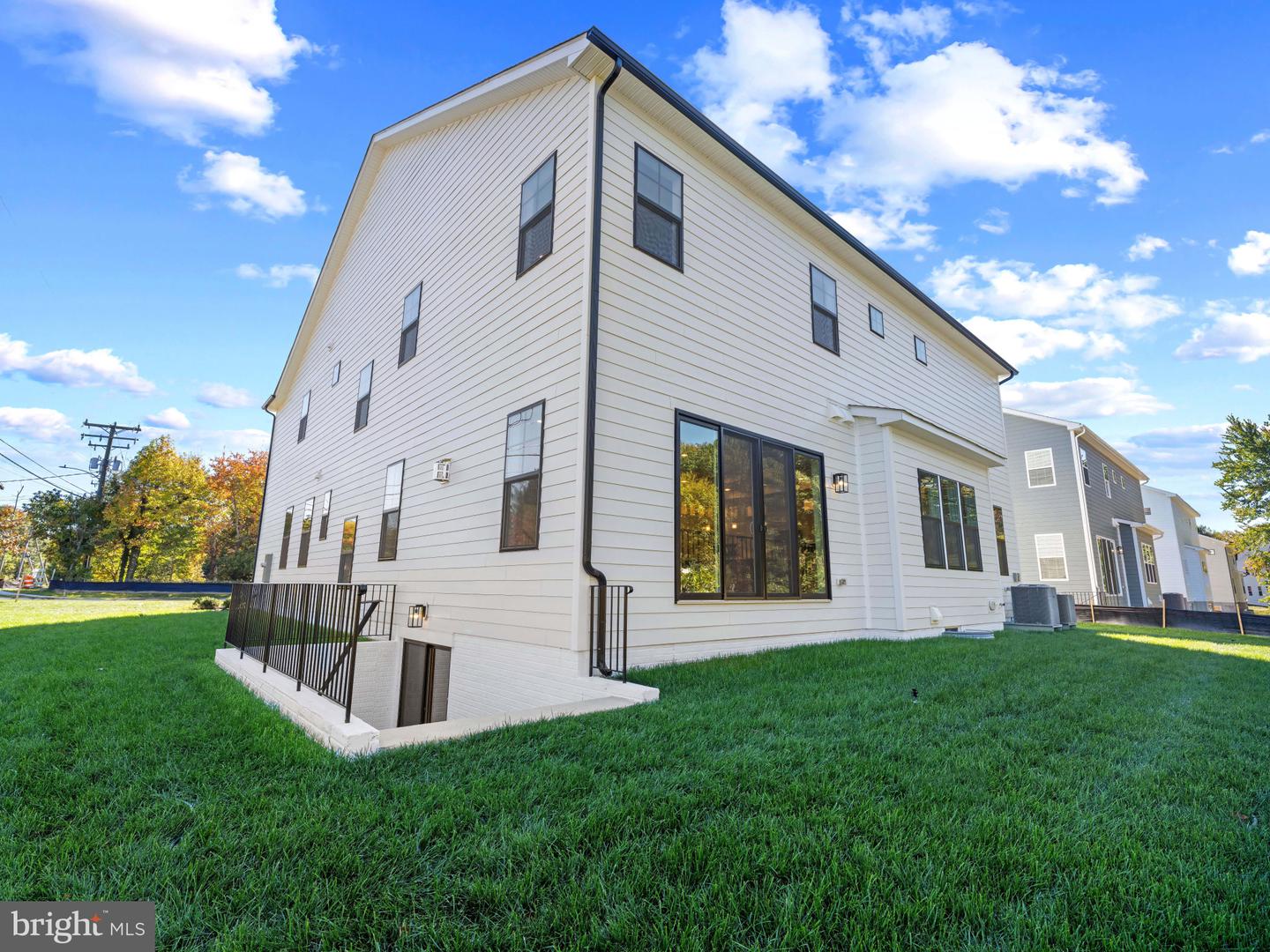 8260 COLLING MANOR CT, ALEXANDRIA, Virginia 22308, 6 Bedrooms Bedrooms, ,6 BathroomsBathrooms,Residential,For sale,8260 COLLING MANOR CT,VAFX2253318 MLS # VAFX2253318 8260 COLLING MANOR CT, ALEXANDRIA, Virginia 22308, 6 Bedrooms Bedrooms, ,6 BathroomsBathrooms,Residential,For sale,8260 COLLING MANOR CT,VAFX2253318 MLS # VAFX2253318