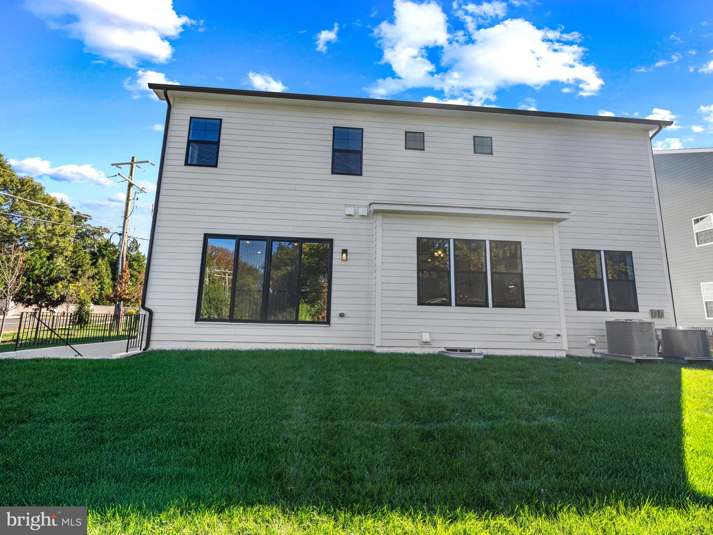 8260 COLLING MANOR CT, ALEXANDRIA, Virginia 22308, 6 Bedrooms Bedrooms, ,6 BathroomsBathrooms,Residential,For sale,8260 COLLING MANOR CT,VAFX2253318 MLS # VAFX2253318 8260 COLLING MANOR CT, ALEXANDRIA, Virginia 22308, 6 Bedrooms Bedrooms, ,6 BathroomsBathrooms,Residential,For sale,8260 COLLING MANOR CT,VAFX2253318 MLS # VAFX2253318