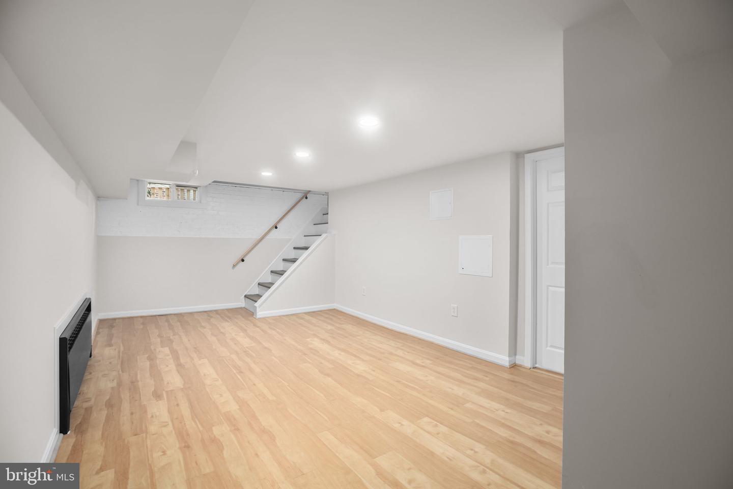 905 MONUMENT AVE, FREDERICKSBURG, Virginia 22401, 3 Bedrooms Bedrooms, ,2 BathroomsBathrooms,Residential,For sale,905 MONUMENT AVE,VAFB2009086 MLS # VAFB2009086