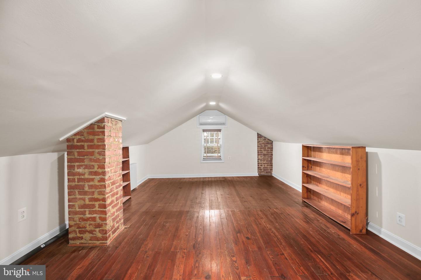 905 MONUMENT AVE, FREDERICKSBURG, Virginia 22401, 3 Bedrooms Bedrooms, ,2 BathroomsBathrooms,Residential,For sale,905 MONUMENT AVE,VAFB2009086 MLS # VAFB2009086