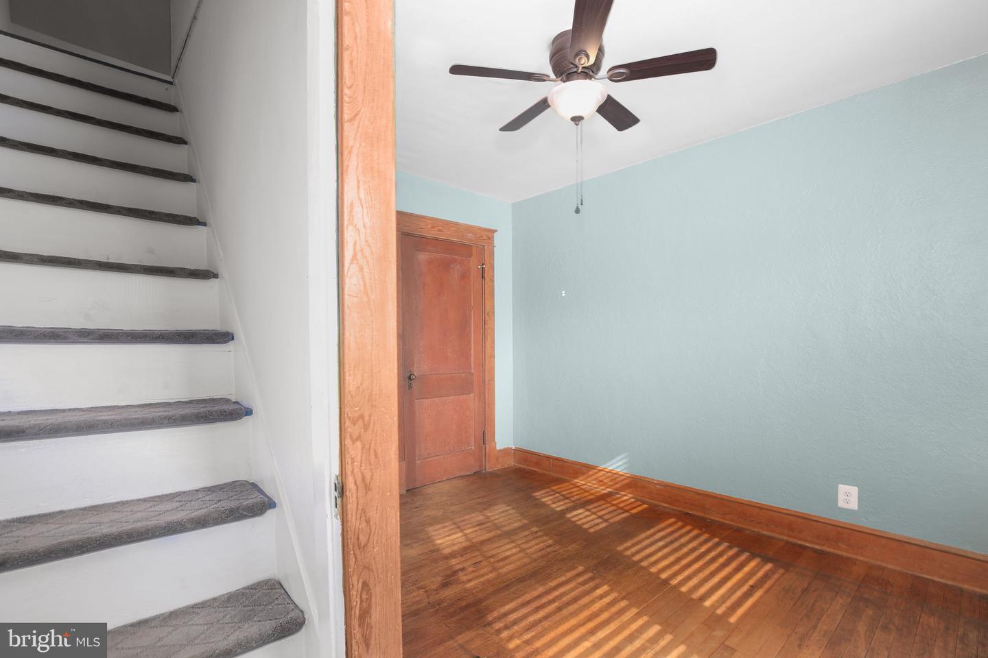 905 MONUMENT AVE, FREDERICKSBURG, Virginia 22401, 3 Bedrooms Bedrooms, ,2 BathroomsBathrooms,Residential,For sale,905 MONUMENT AVE,VAFB2009086 MLS # VAFB2009086