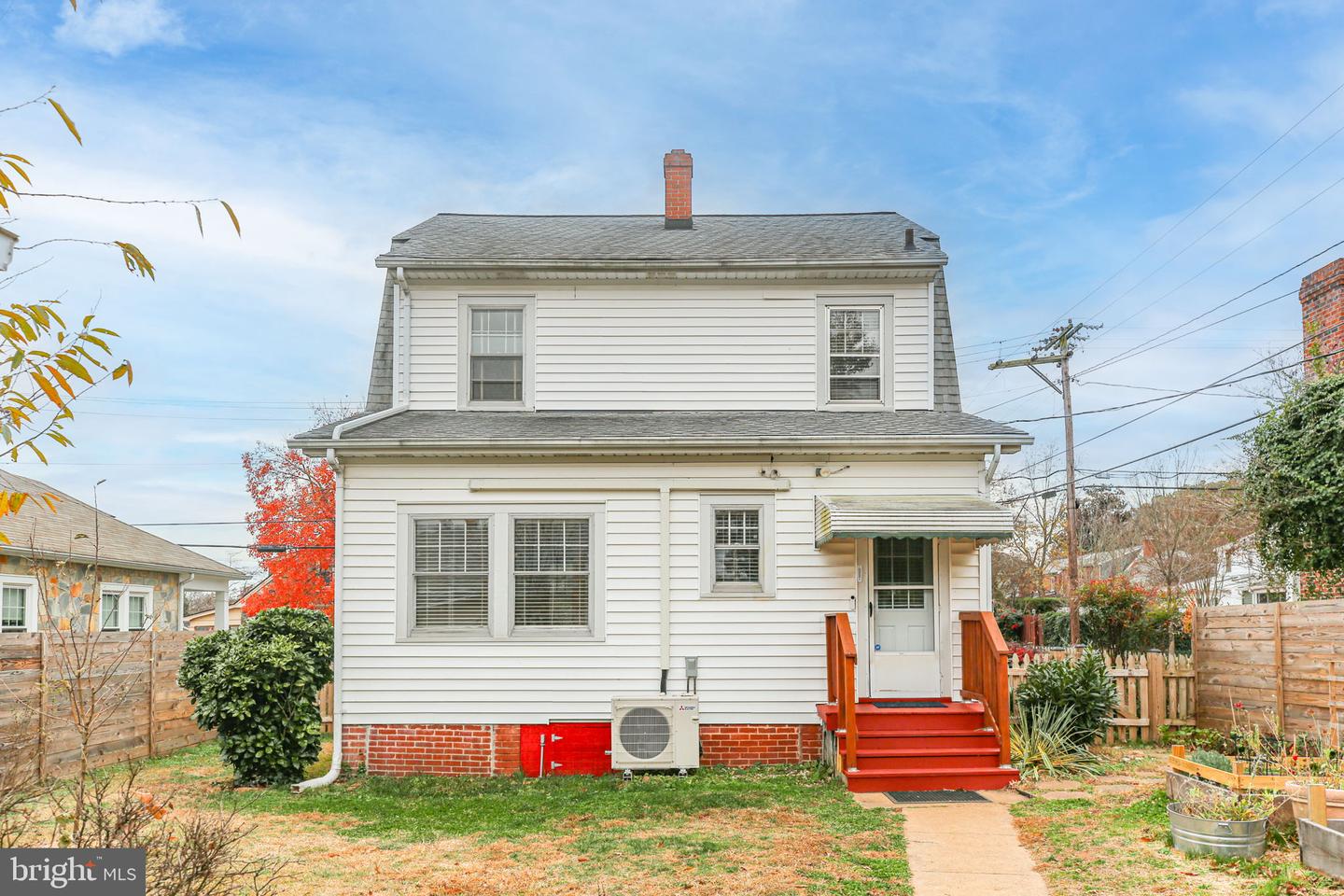 905 MONUMENT AVE, FREDERICKSBURG, Virginia 22401, 3 Bedrooms Bedrooms, ,2 BathroomsBathrooms,Residential,For sale,905 MONUMENT AVE,VAFB2009086 MLS # VAFB2009086