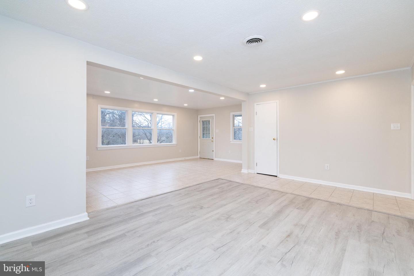 6731 MIDDLE RD, MIDDLETOWN, Virginia 22645, 3 Bedrooms Bedrooms, ,2 BathroomsBathrooms,Residential,For sale,6731 MIDDLE RD,VAFV2037978 MLS # VAFV2037978