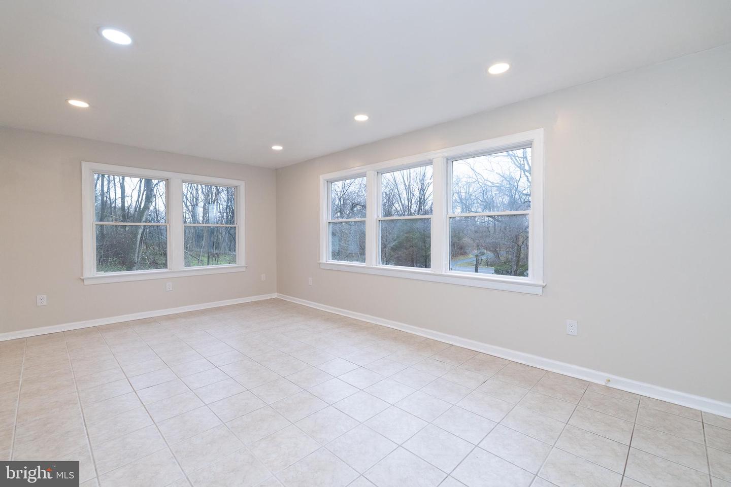 6731 MIDDLE RD, MIDDLETOWN, Virginia 22645, 3 Bedrooms Bedrooms, ,2 BathroomsBathrooms,Residential,For sale,6731 MIDDLE RD,VAFV2037978 MLS # VAFV2037978