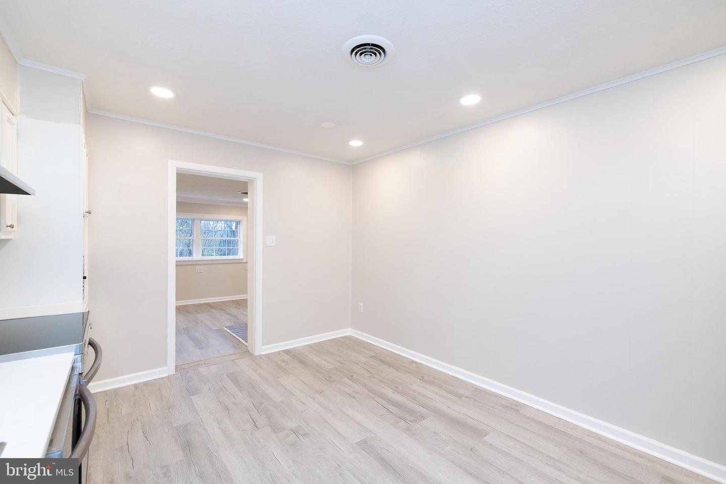 6731 MIDDLE RD, MIDDLETOWN, Virginia 22645, 3 Bedrooms Bedrooms, ,2 BathroomsBathrooms,Residential,For sale,6731 MIDDLE RD,VAFV2037978 MLS # VAFV2037978