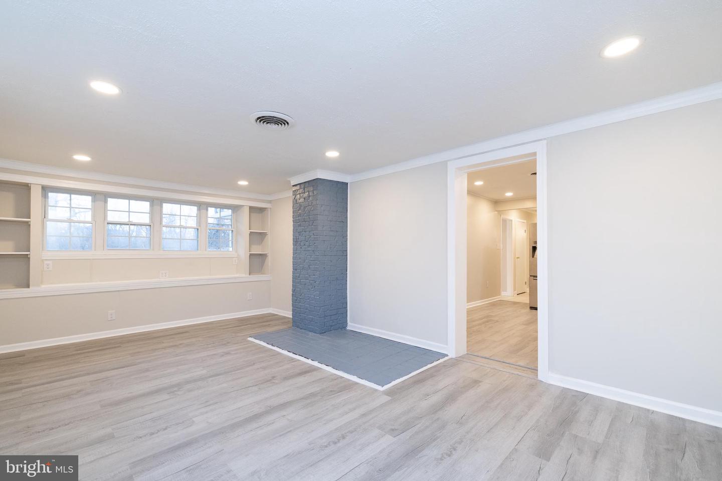 6731 MIDDLE RD, MIDDLETOWN, Virginia 22645, 3 Bedrooms Bedrooms, ,2 BathroomsBathrooms,Residential,For sale,6731 MIDDLE RD,VAFV2037978 MLS # VAFV2037978