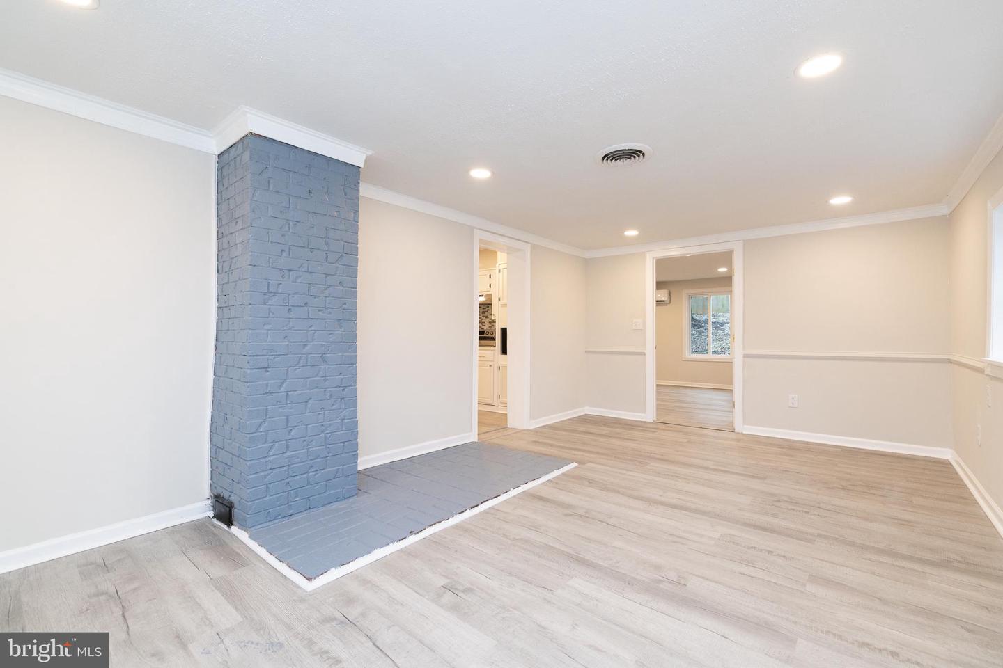 6731 MIDDLE RD, MIDDLETOWN, Virginia 22645, 3 Bedrooms Bedrooms, ,2 BathroomsBathrooms,Residential,For sale,6731 MIDDLE RD,VAFV2037978 MLS # VAFV2037978